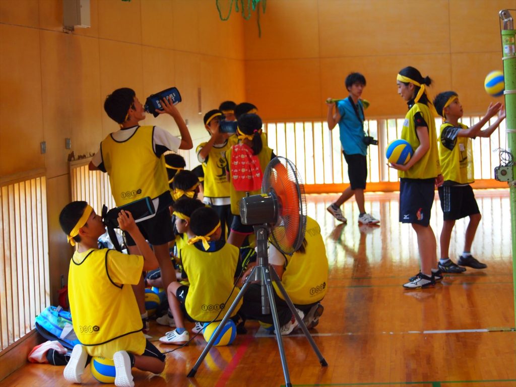 USFスポーツキャンプin徳島 まぜのおか 小学生 ボランティア バレーボール 山内美加