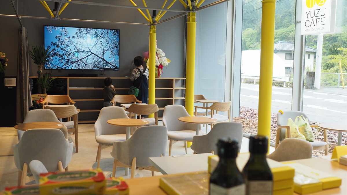 カフェスペース　未来コンビニ　徳島県那賀町木頭　4 PARK CAFE KITO