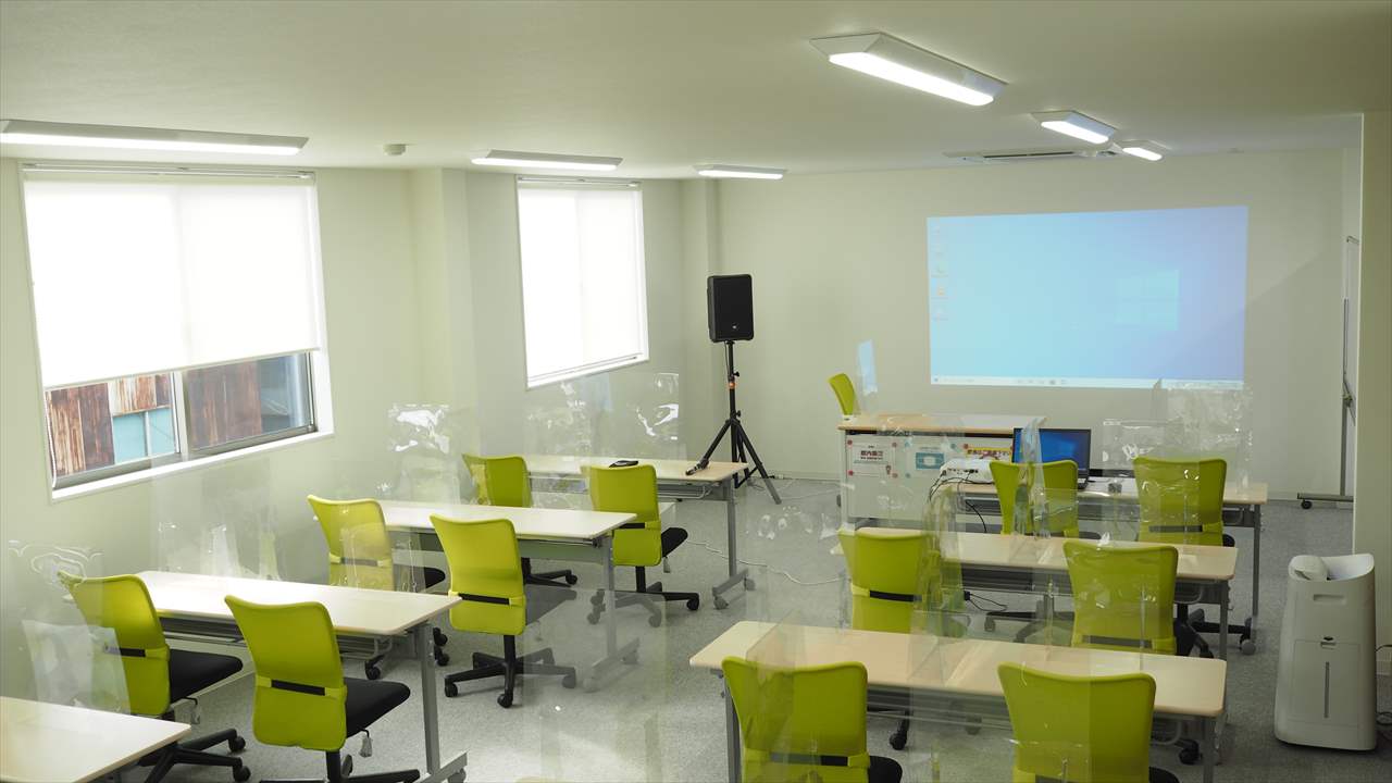 徳島市　レンタル会議室　レンタルスペース　UM STATION